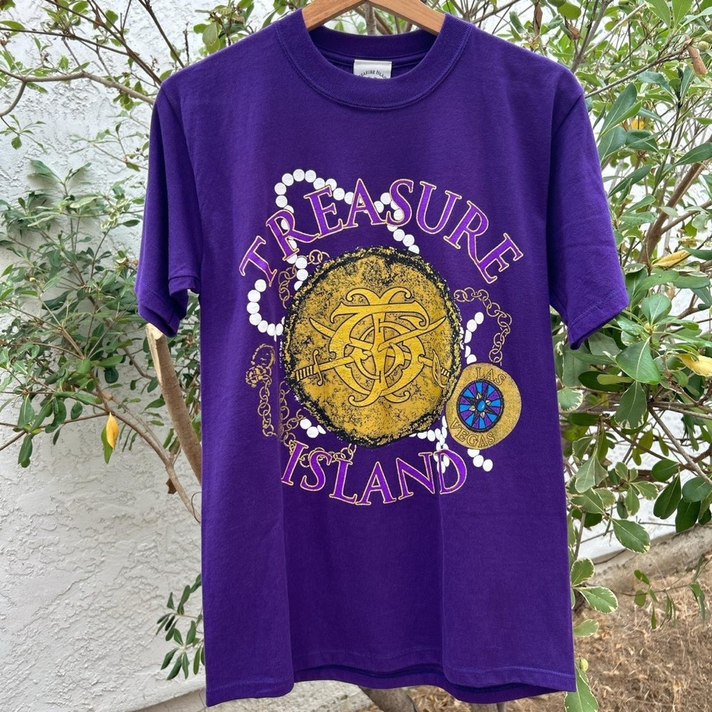 Vintage 1990s Treasure Island Las Vegas Tee S Purple USA